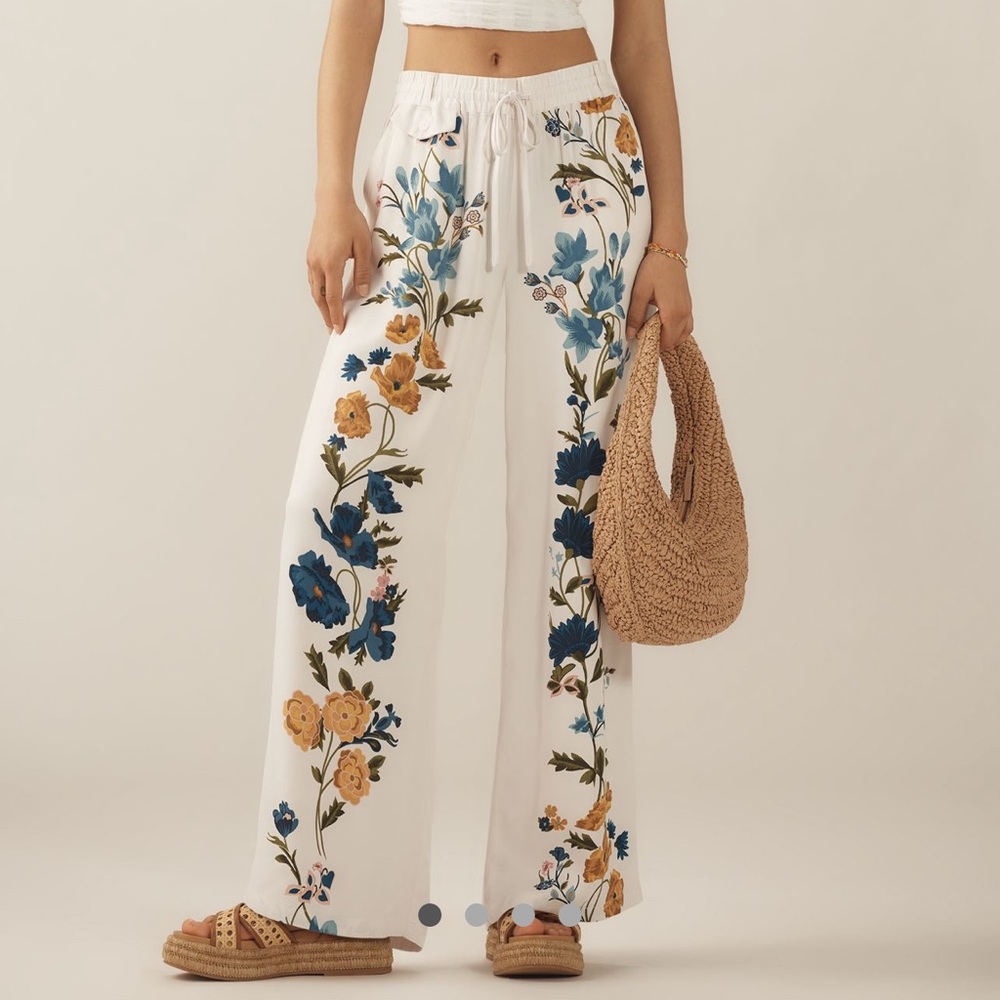 Anthropologie printed Floral White pull on Pants